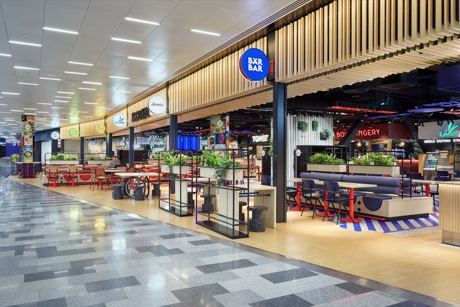 Grano oli mukana toteuttamassa street-henkistä Food Halia muun muassa valomainosten ja opastekylttien osalta. 