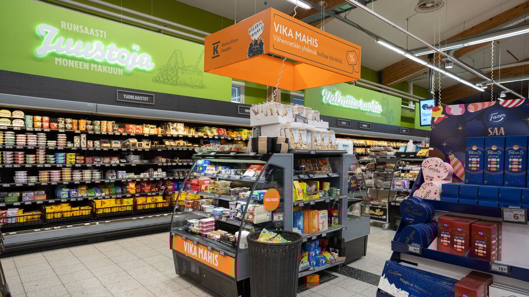 K-Supermarket sai uudistuksia yläilmeeseen Granon opasteratkaisuilla 