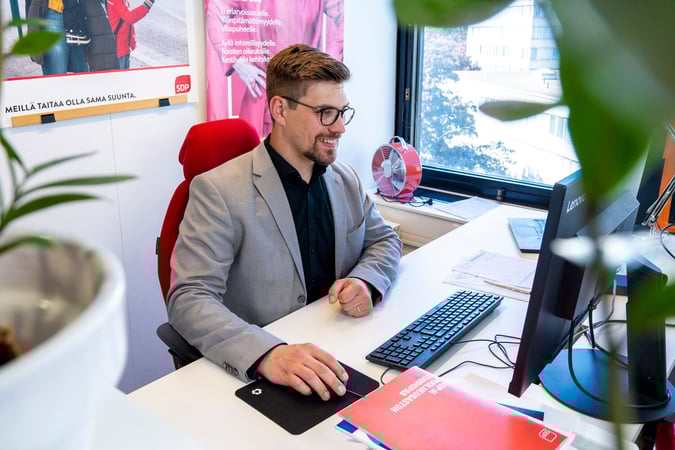 SDP automatiserade produktionen av sina valaffischer med hjälp av EMMi Datacloud