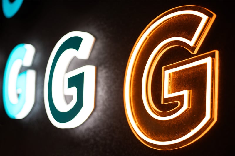 Illuminated advertisements and light boxes | Grano