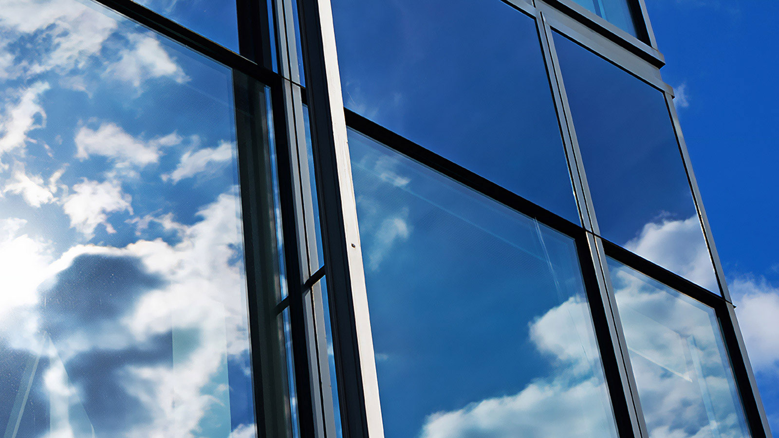 Aurinkosuoja- ja energiakalvot